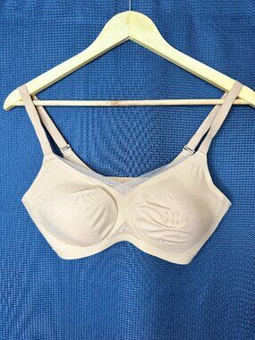Honey Love Crossover Bra, Size 34 B/C Shapewear Wireless Lift Comfort Invisible